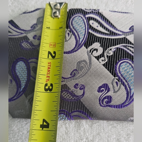 Brioni Men's Gray and Purple Paisley Tie - Picture 7 of 7